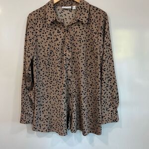 Susan graver brown printed bottom up blouse medium